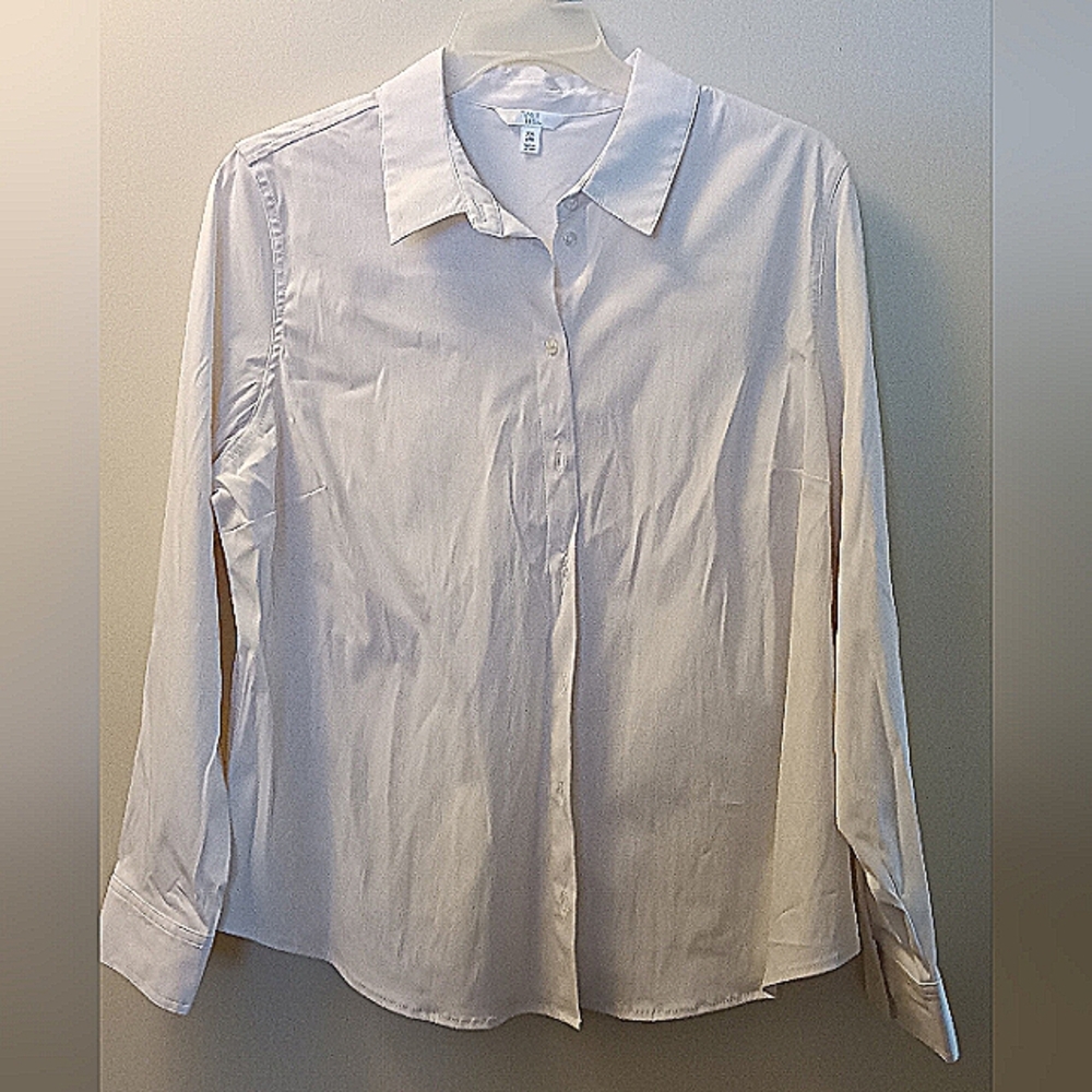 Time and Tru Classic White Shirt